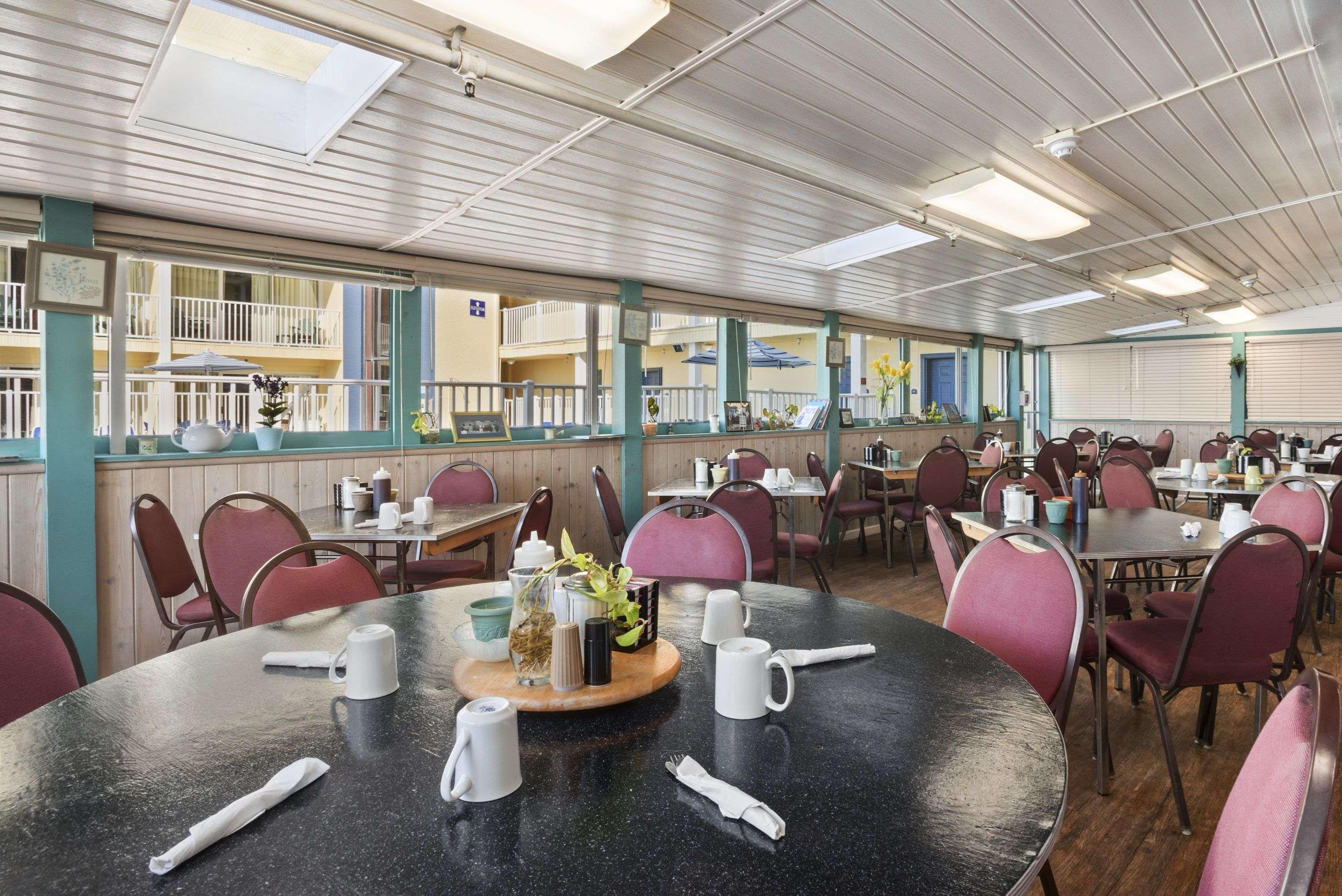 Howard Johnson By Wyndham Ocean City Oceanfront Bagian luar foto