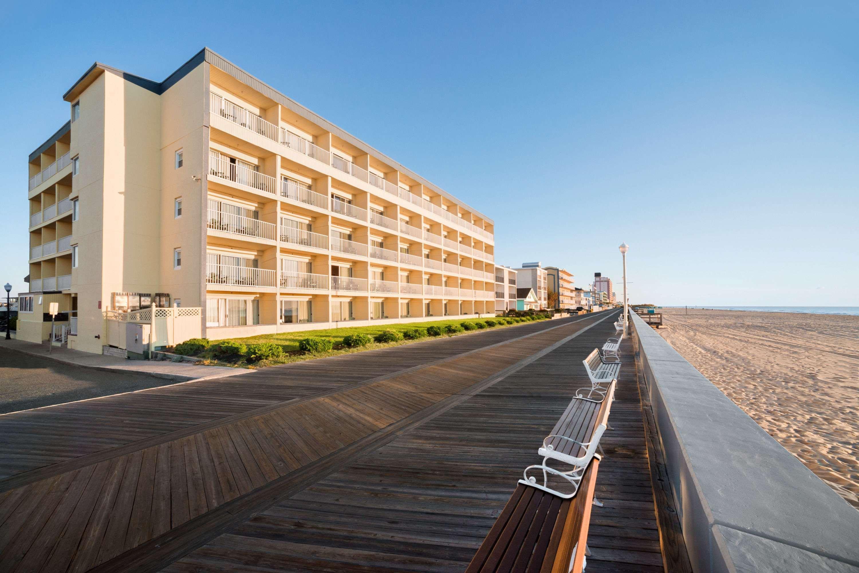 Howard Johnson By Wyndham Ocean City Oceanfront Bagian luar foto
