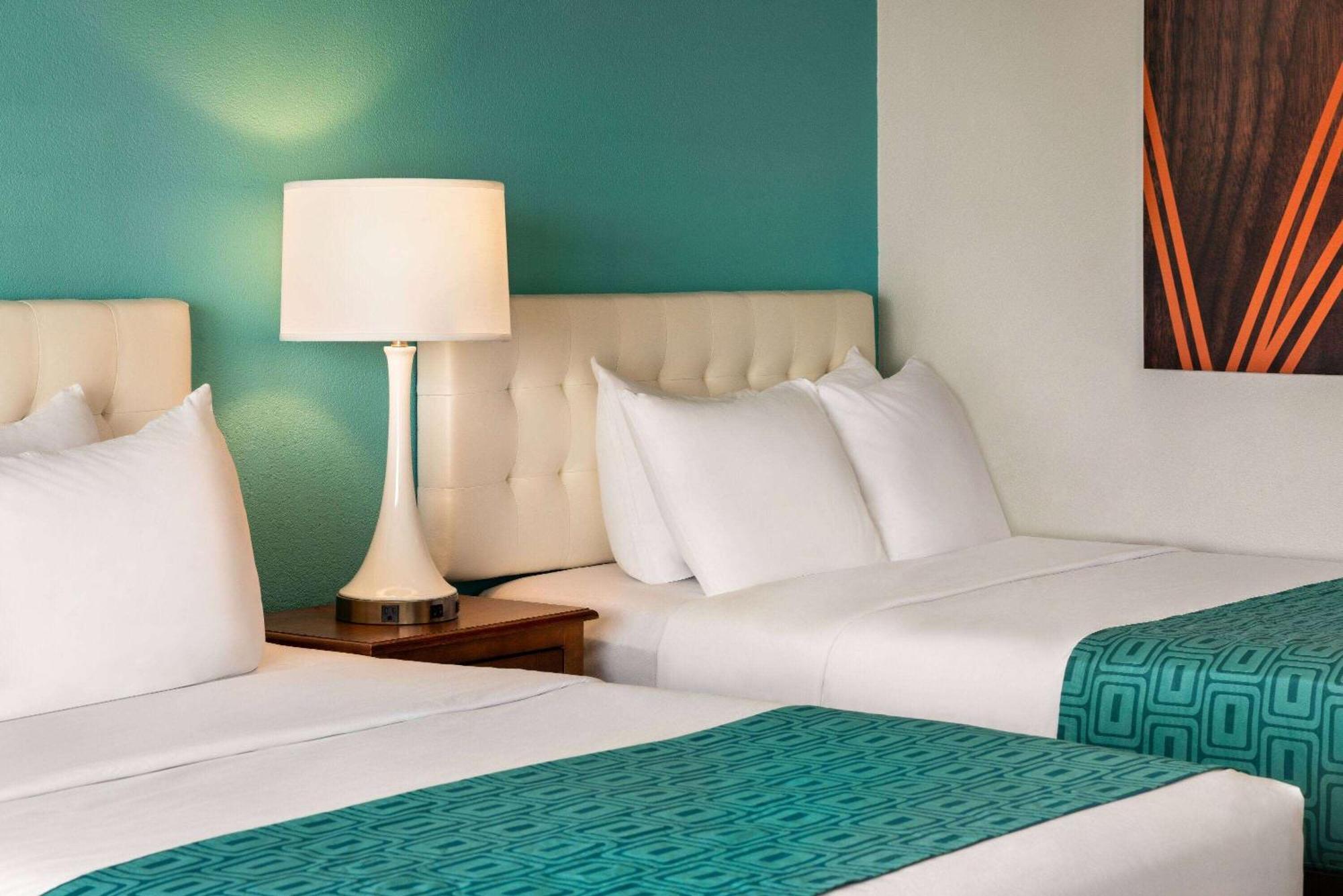 Howard Johnson By Wyndham Ocean City Oceanfront Bagian luar foto